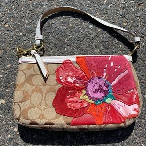 Coach poppy signature bag